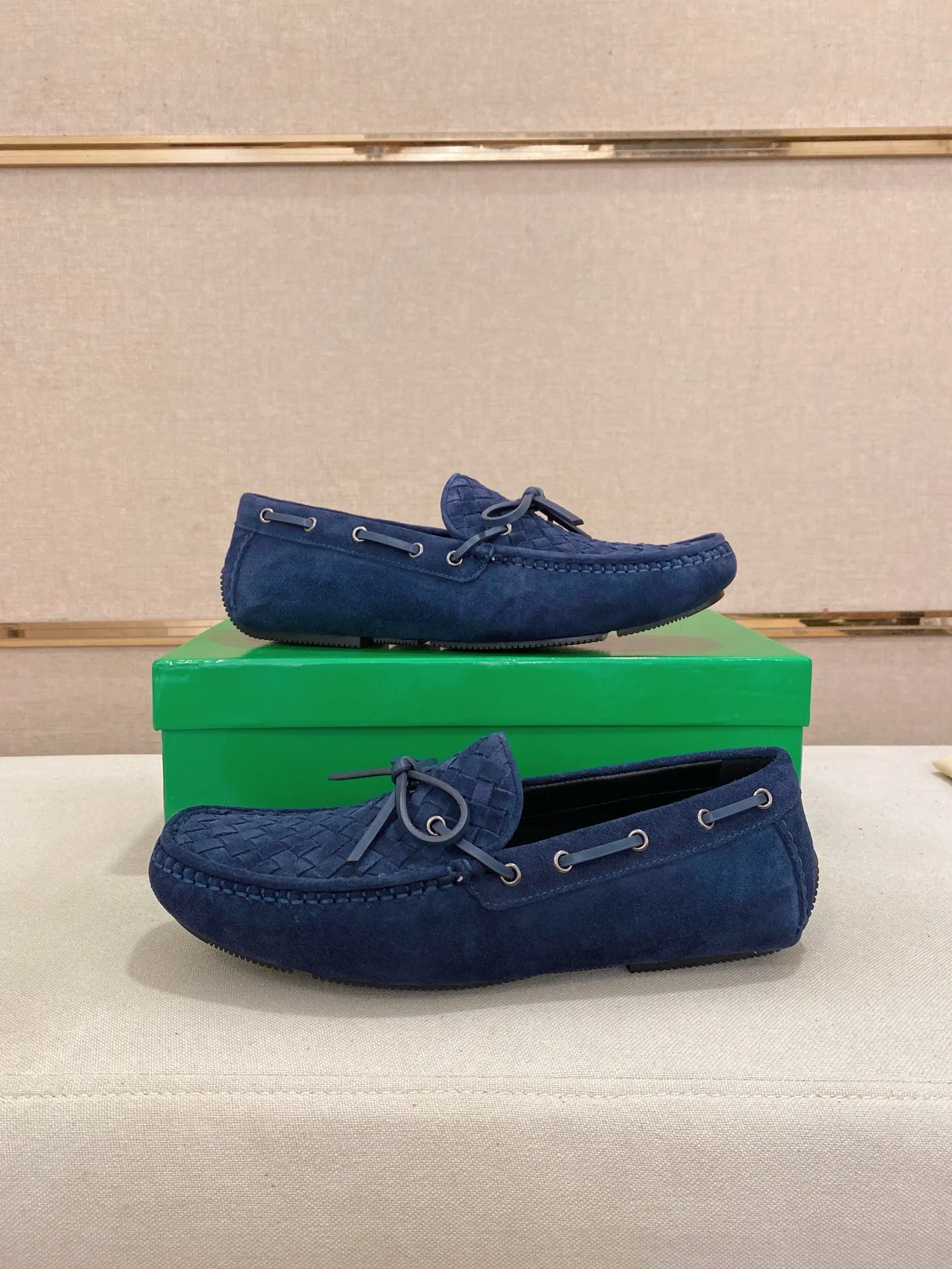 Men's shoes 💰 400💰 (Niu Li + Niu Pad) [BV] latest hot style‼ ️Casual men's shoes, uppers imported deer pattern first-layer cowhide ➕Full imported cowhide lining✔️Exquisite workmanship, excellent foot feel, special rubber soles✔️, cool and fashionable, the latest fashion, fashionable outsole, hurry up. Code number: 38-44 (can be customized to 37.45, non-refundable)